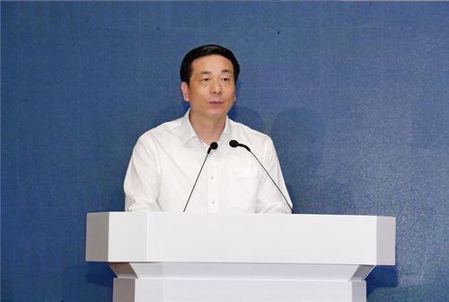 知名浙商助力衢州跨越式發(fā)展大會(huì)召開 集團(tuán)董事局主席金位海共商學(xué)院與唐山軟件開發(fā)產(chǎn)業(yè)合作新路徑